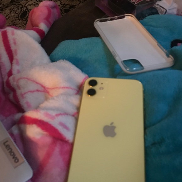 APPLE IPHONE 11 - Picture 3 of 5